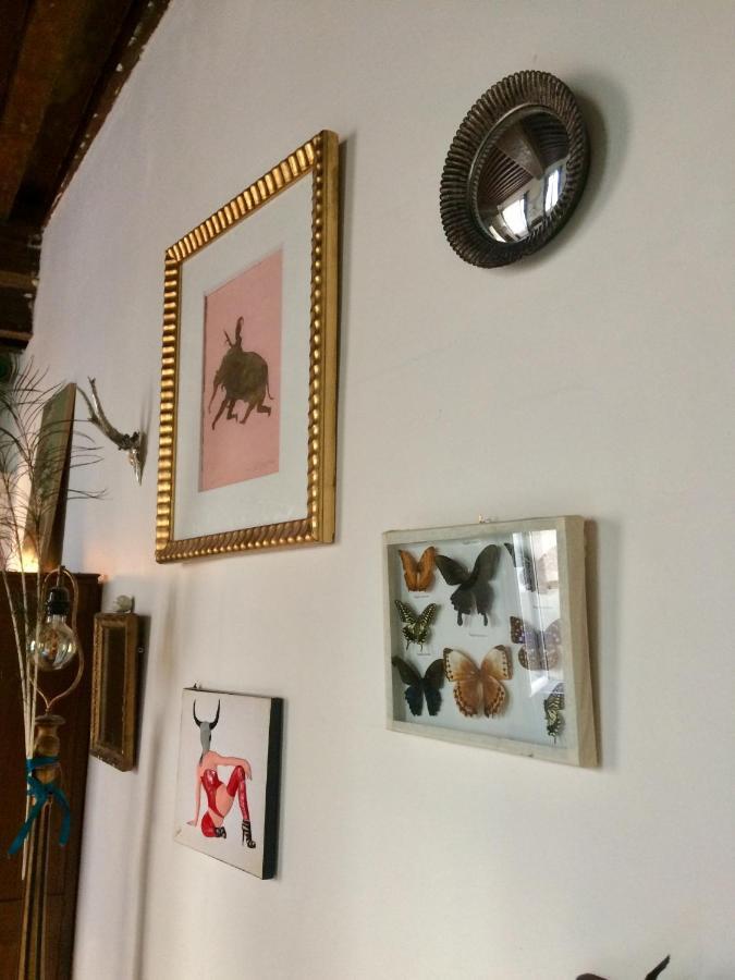 Le Boudoir D'Artiste Bed and Breakfast Semur-en-Auxois Exteriör bild